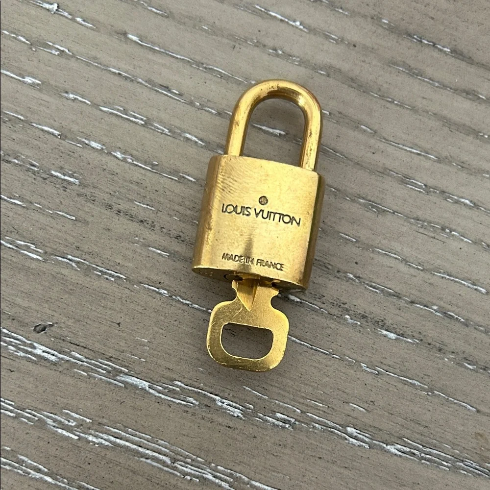 Louis Vuitton  Lock and Key Set Necklace with Unbranded chain